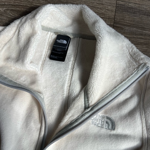 Ivory north face jacket - Picture 1 of 5